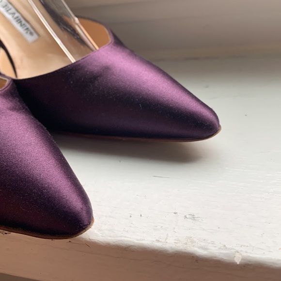 Manolo Blahnik Purple Satin Pointy Toe Heels with Rhinestone Ankle Strap, 37.5 - Picture 6 of 13